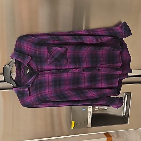 💕RAILS💕 Hunter Plaid Button Down Shirt ~ Magenta Iris Black Medium M NWT - Picture 1 of 11